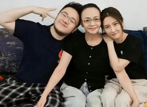 娱乐区吃瓜爆料,揭秘明星背后的那些事儿  第3张